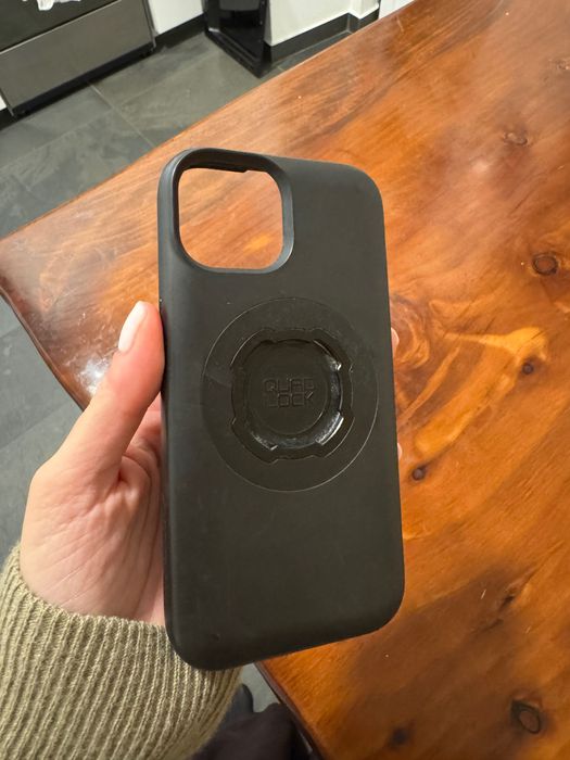 Capa iPhone 15 Quadlock