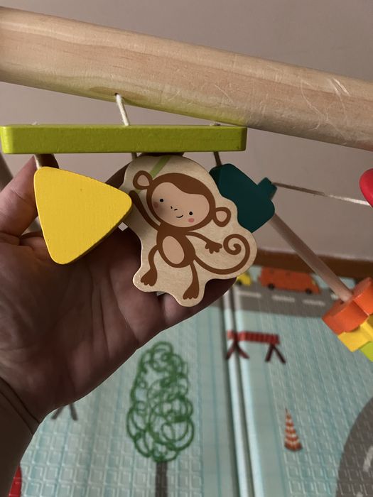 Дитячий деревяний розвиваючий центр