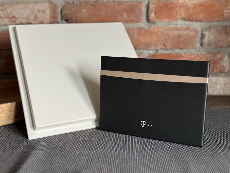 Ruter Huawei B525s + antena LTE Cybertech