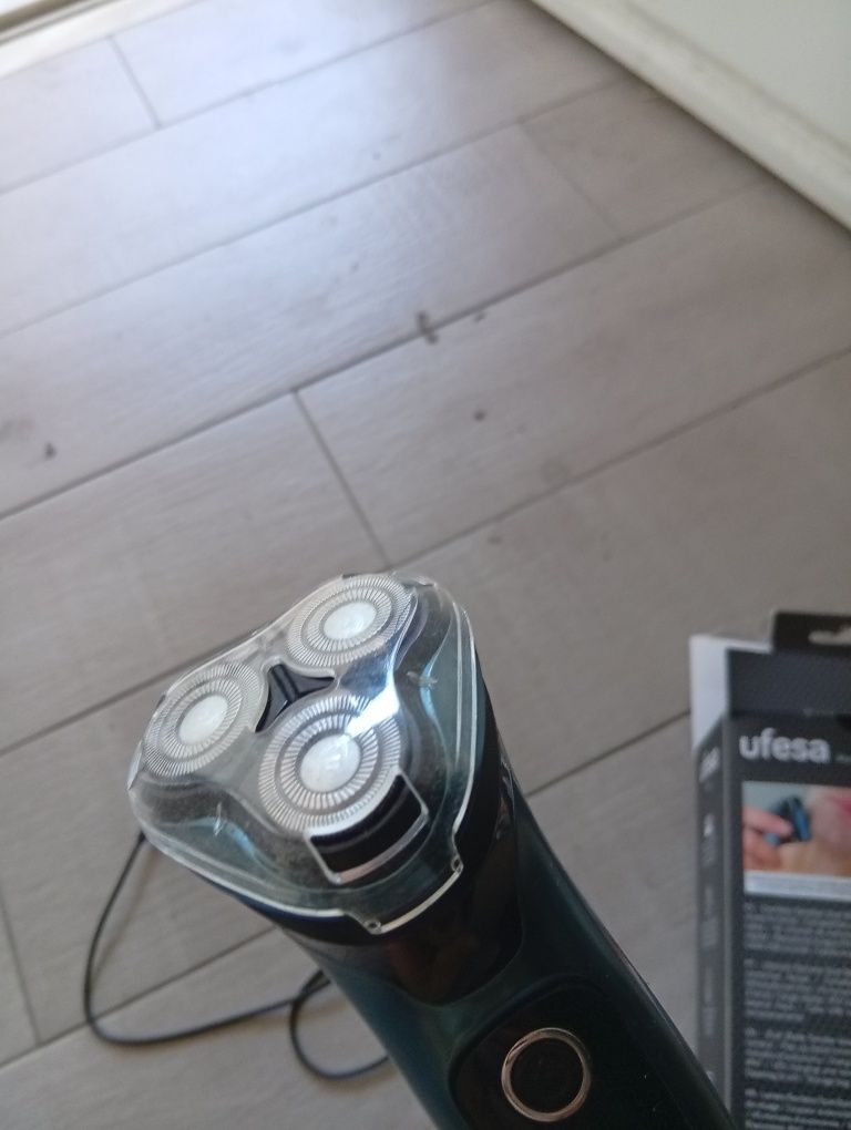 Maquina de barbear ufesa
