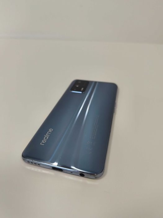 Smartphone Realme GT 5G - Câmera Tripla 64 MP