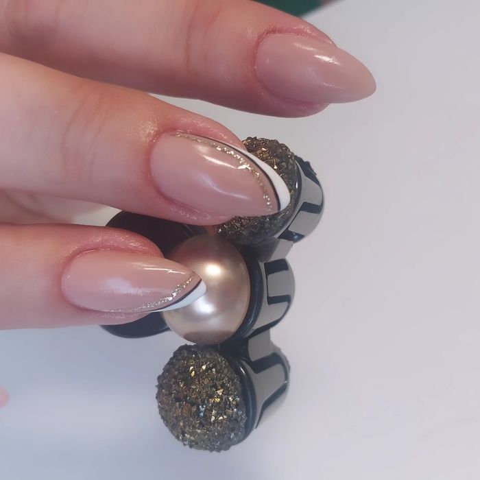 Манікюр та педикюр