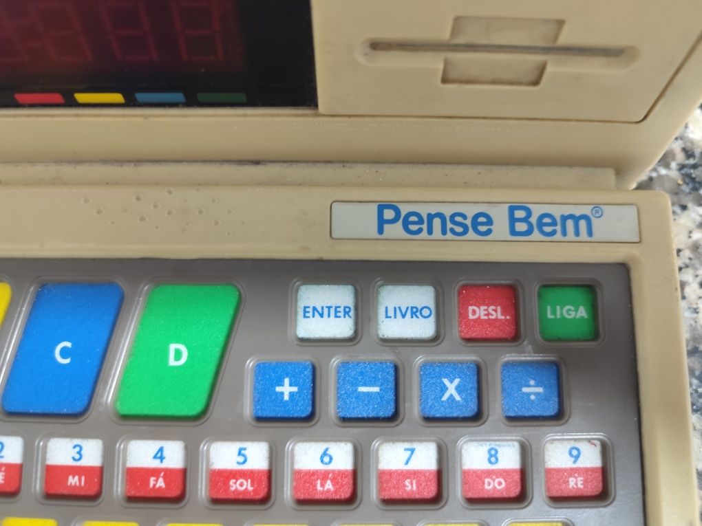 Pense Bem - TecToy - Brinquedo Computador