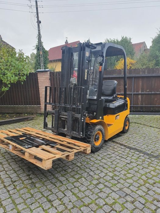 Wózek Widłowy mitsubishi FD18