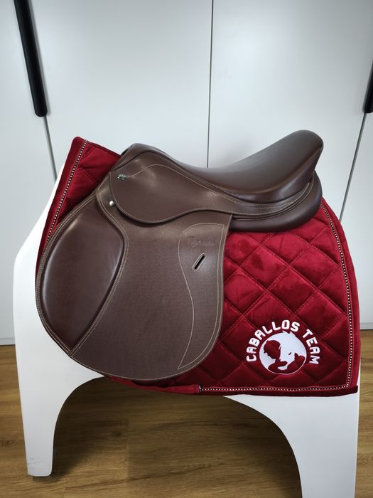 17,5 cali skokowe Epona Ikonic brązowe siodło Id.522