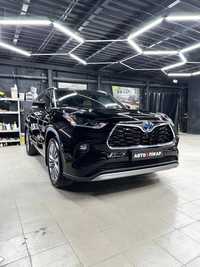 Toyota Highlander Hybrid Platinum