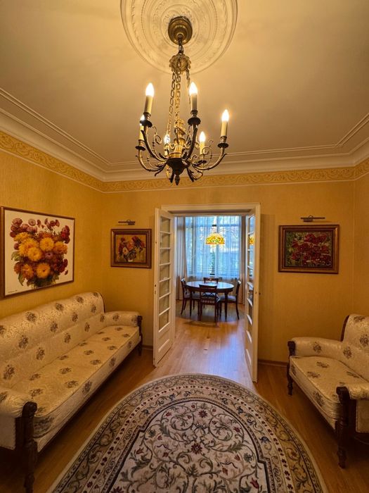 Оренда 4-кімн. квартири в центрі міста