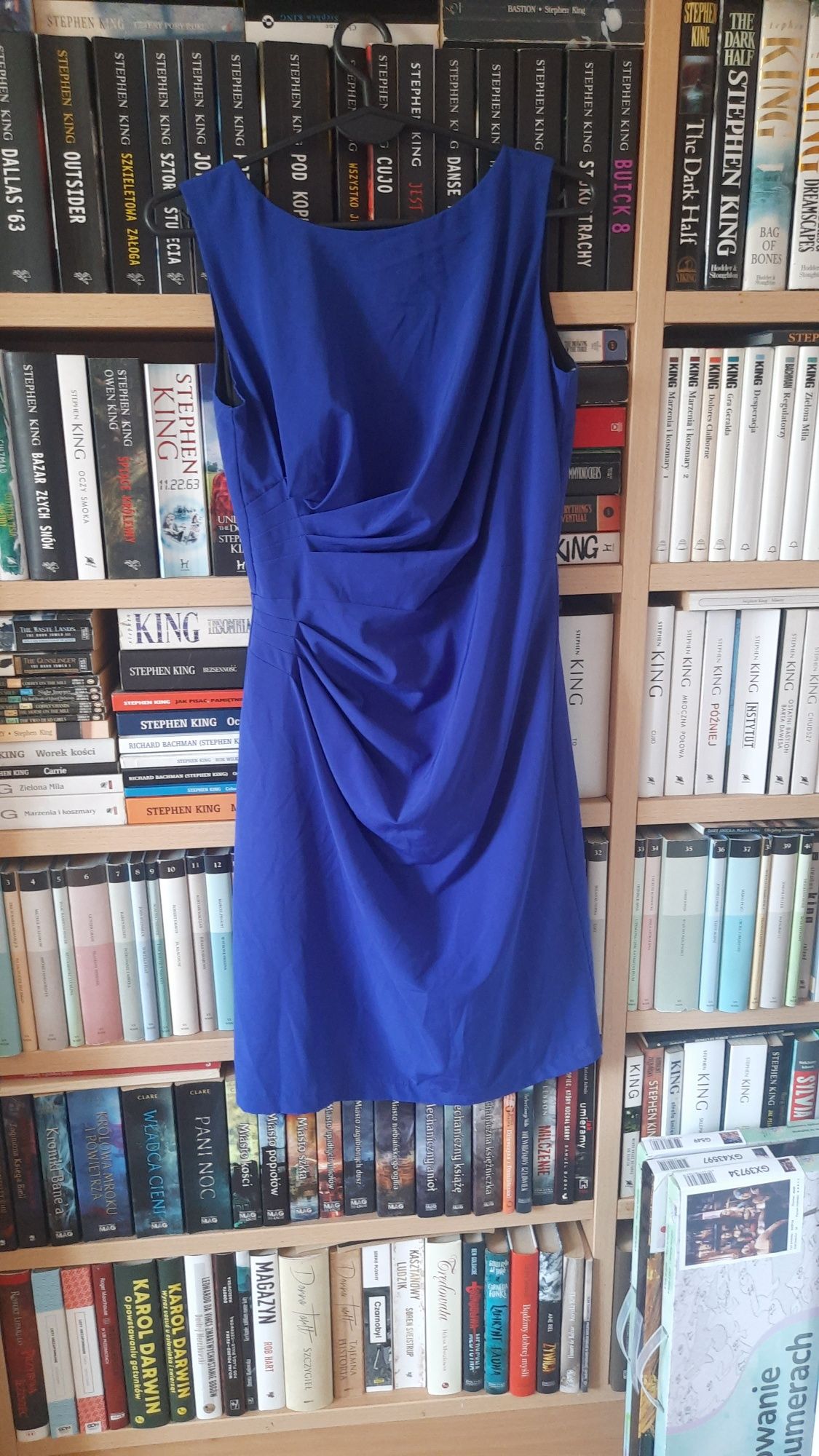 Elegancka sukienka kobaltowa