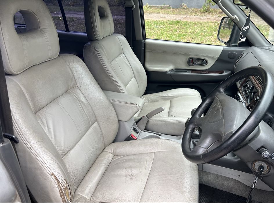 Mitsubishi Pajero Sport, 2.5 дизель, полный привод.