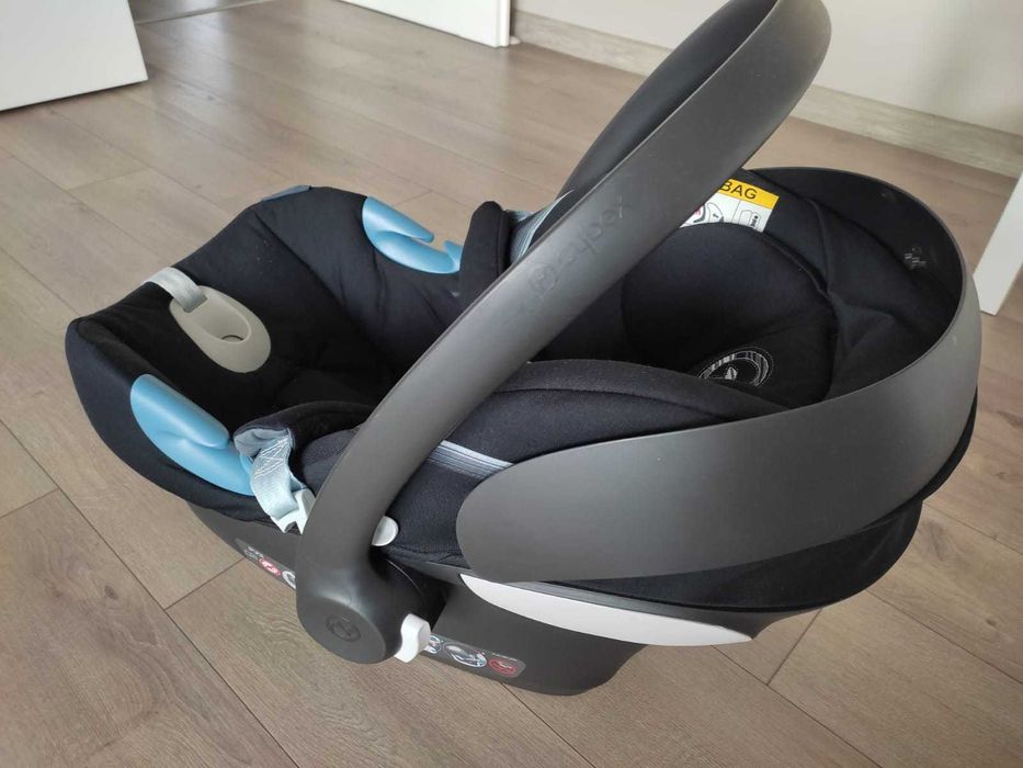 Fotelik samochodowy Nosidełko Cybex Aston M z bazą