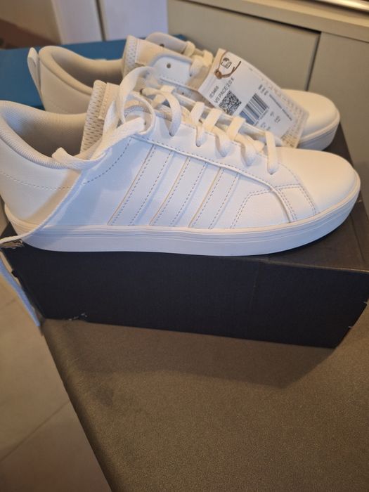 Vendo ténis adidas branco T.40