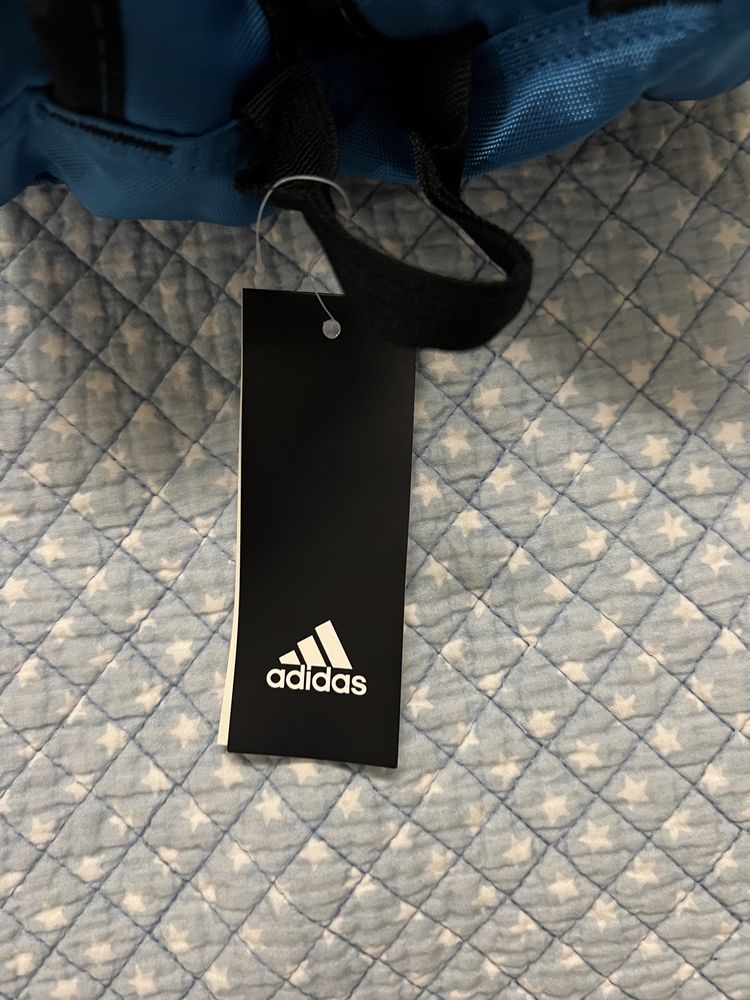 Saco desportivo da Adidas azul