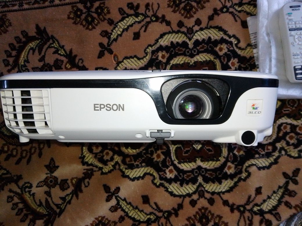 Проектор epson eb-x12 стан відмінний