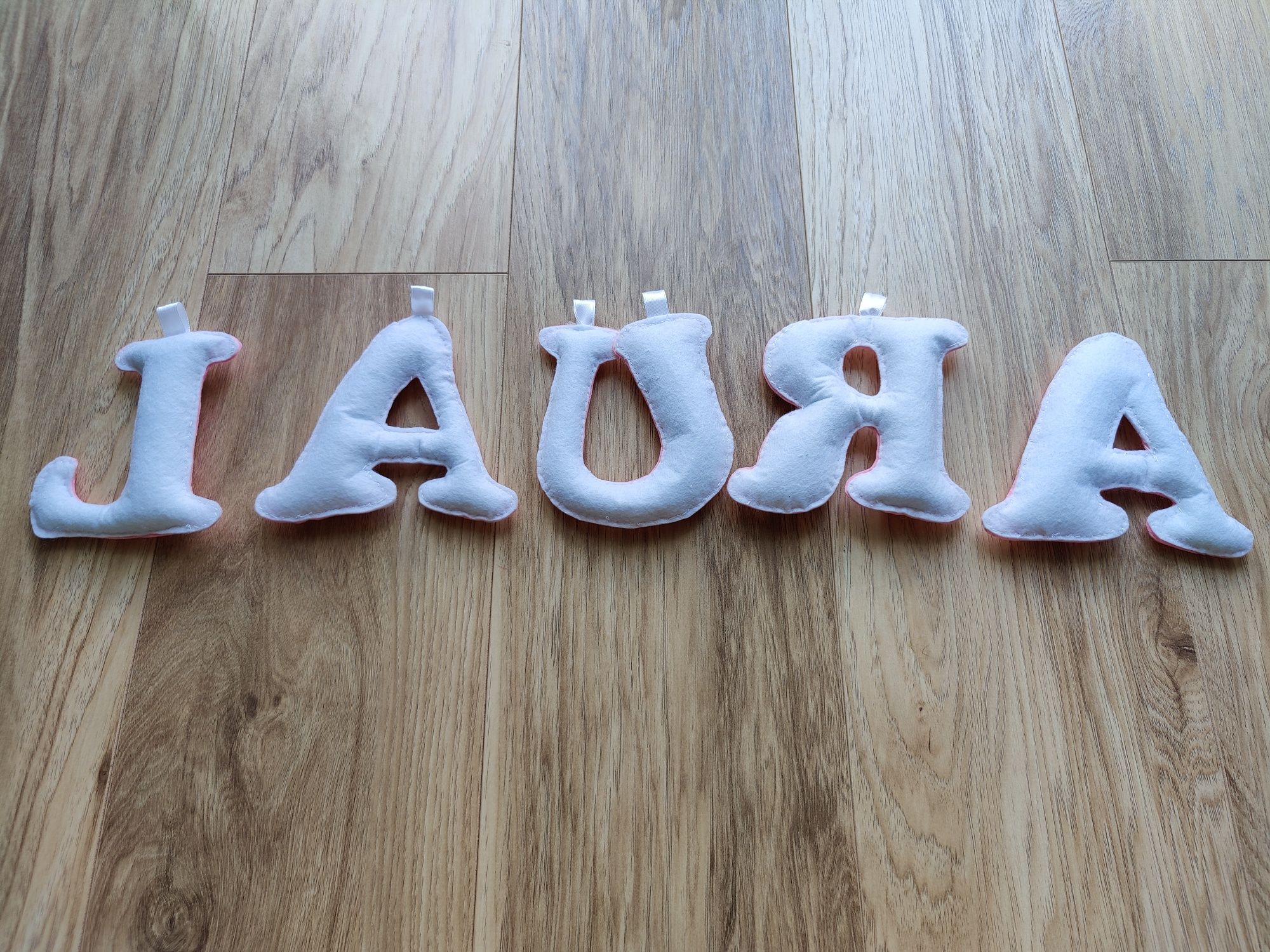 Nowe literki z filcu - LAURA