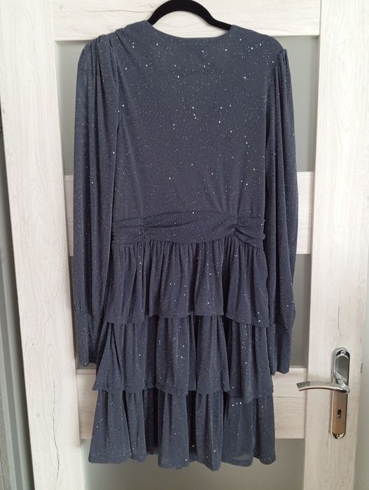 Błyszcząca sukienka