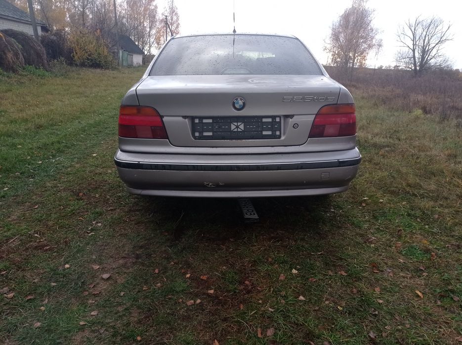 BMW 525 TDS.               .