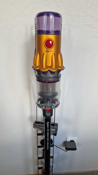 Dyson V12 Detect Slim Absolute – komplet akcesoriów + 2 baterie