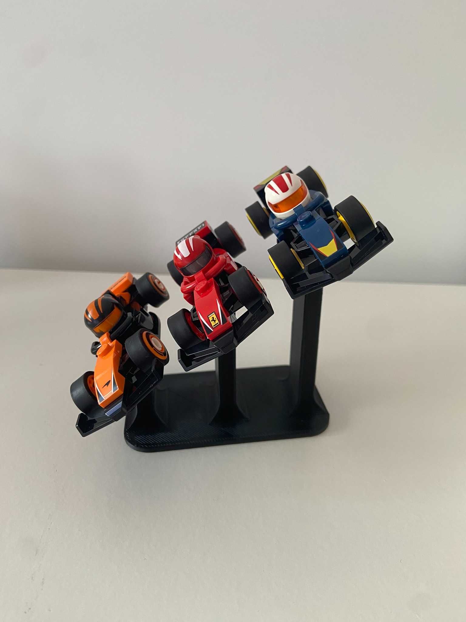 Suporte para 3 mini carros de F1 LEGO - Preto ou Branco
