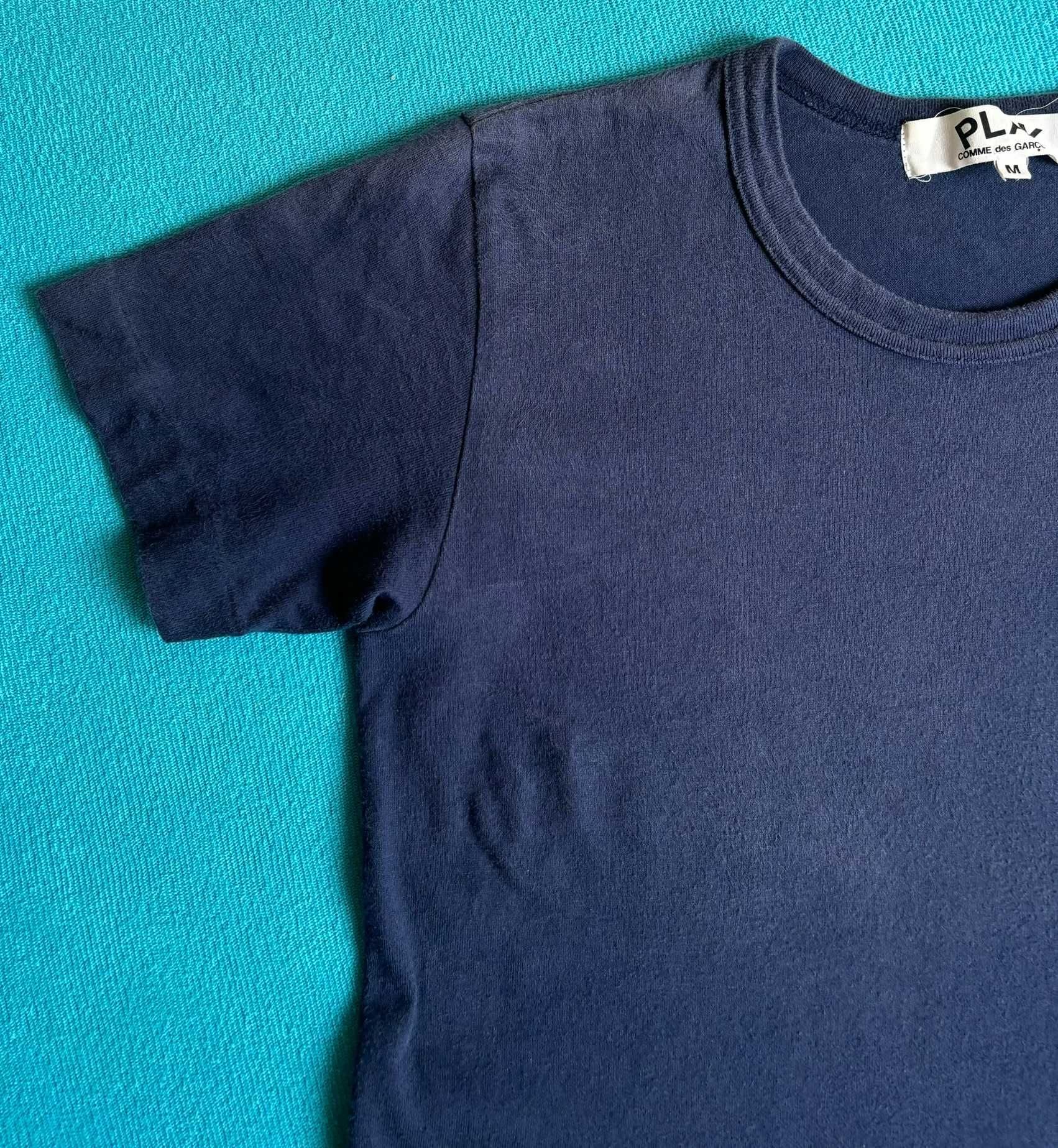 T-Shirt Comme des Garcons Play roz. M