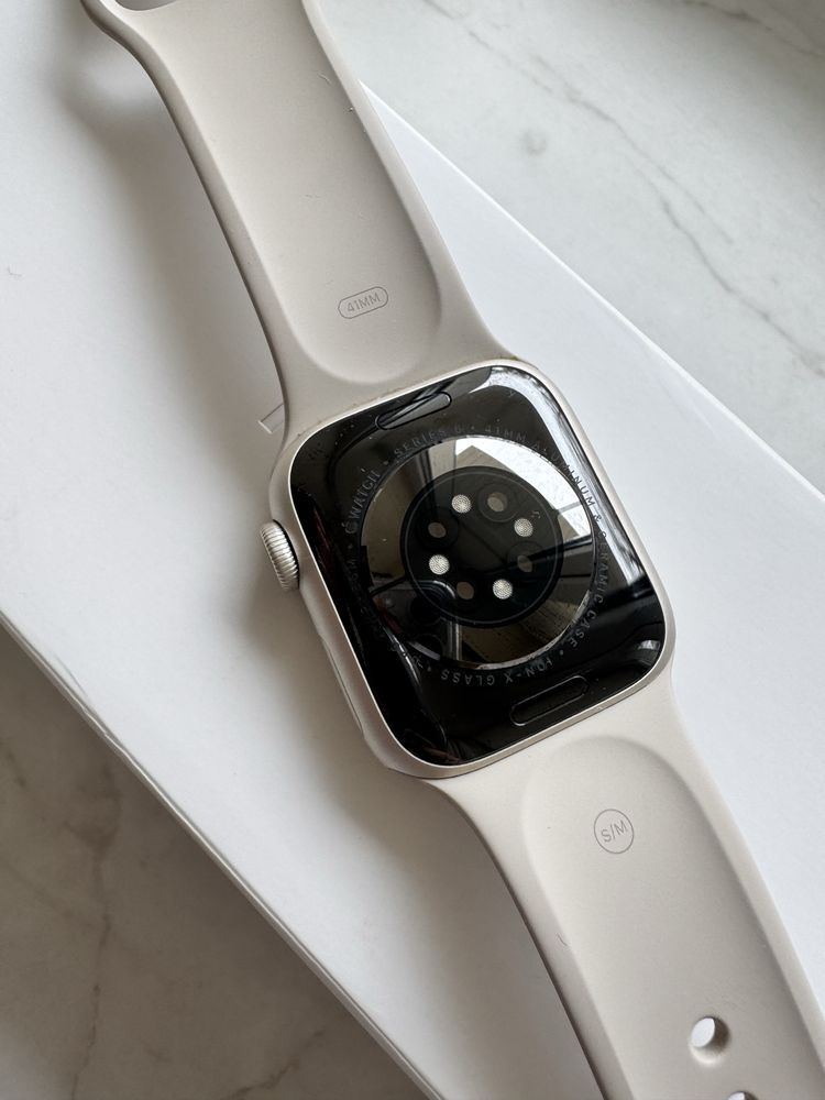 Продам Apple watch series 8 41 mm