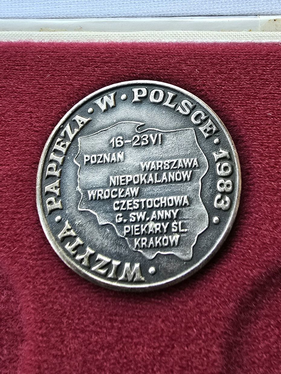 Moneta medalion Papież Jan Paweł II srebrzony 1984