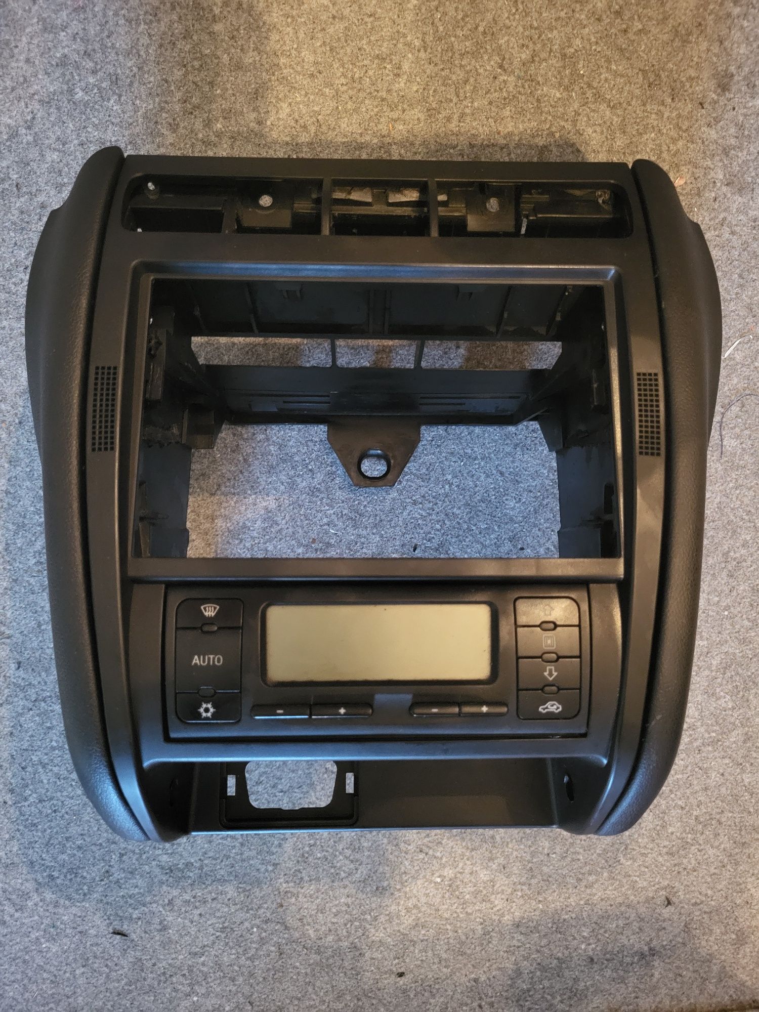Consola 2din seat leon/toledo 1m