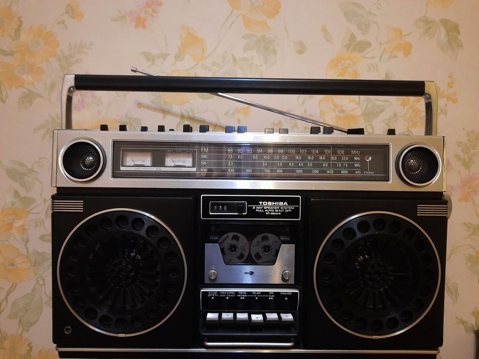 Продам магнитофон Toshiba rt 8840s