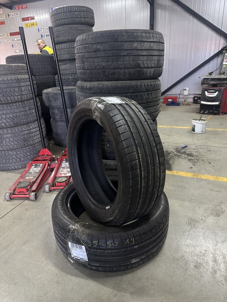 Продам літні шини dunlop 235-50 R19