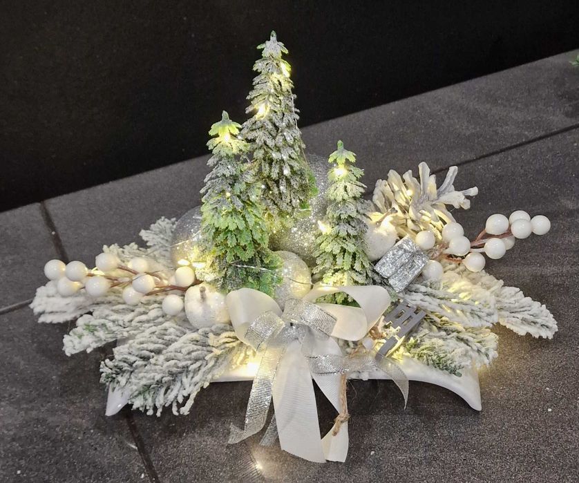 Stroik świąteczny Boże Narodzenie lampki led na grób B171