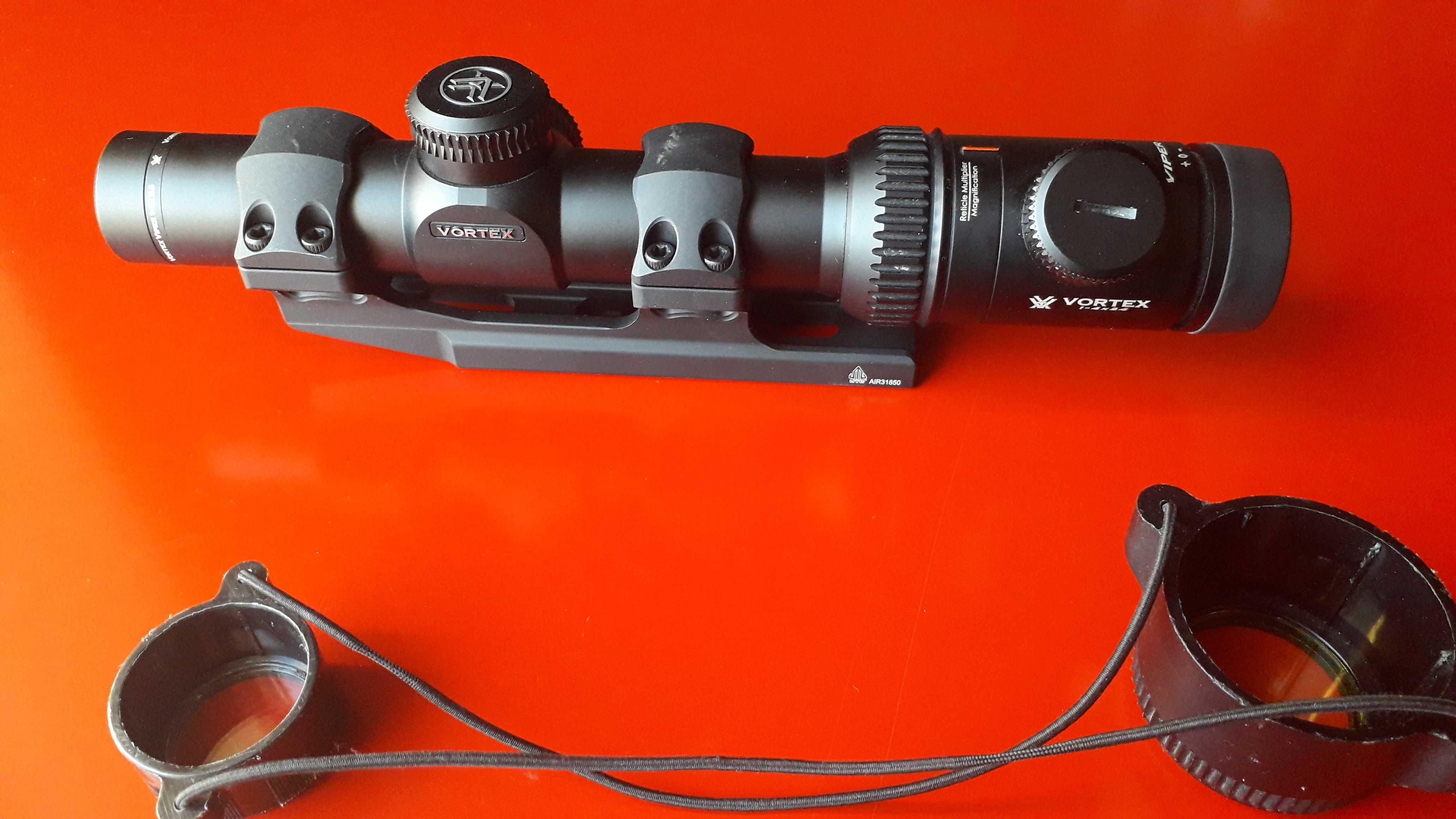 Luneta biegowa Vortex Viper 1-4x24 TMCQ z montażem