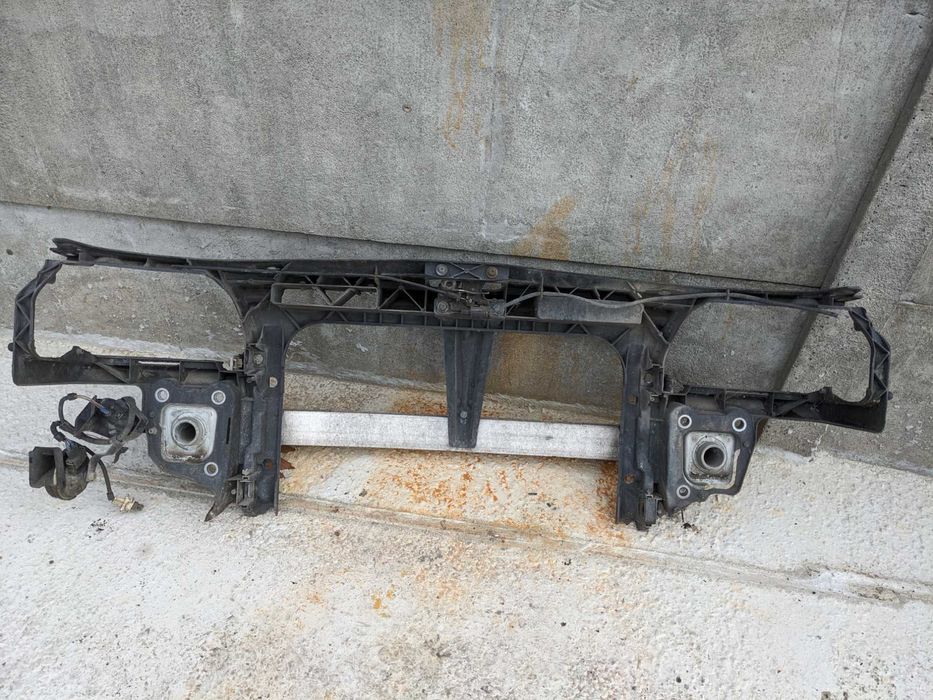 Audi A3 8L 1.8 B Pas Przedni Belka Wzmocnienie