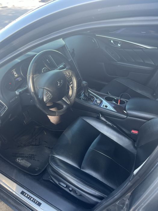 Infiniti Q50 Hybrid