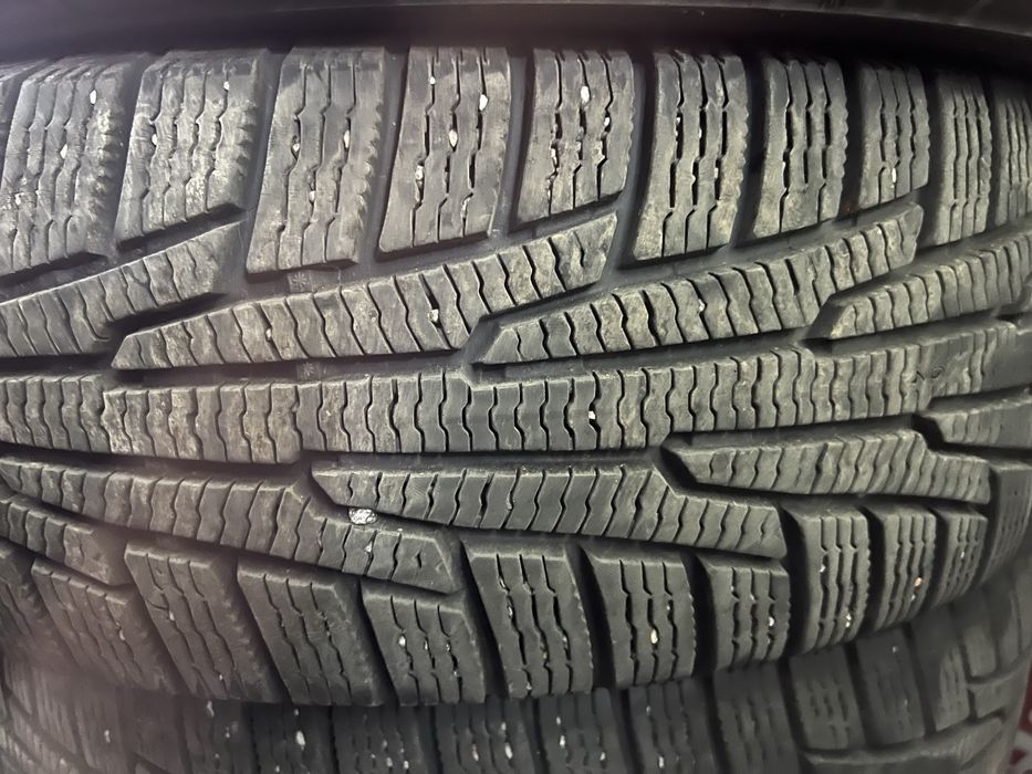 Резина зима 195-65-15.  185-65-15. 205-55-16