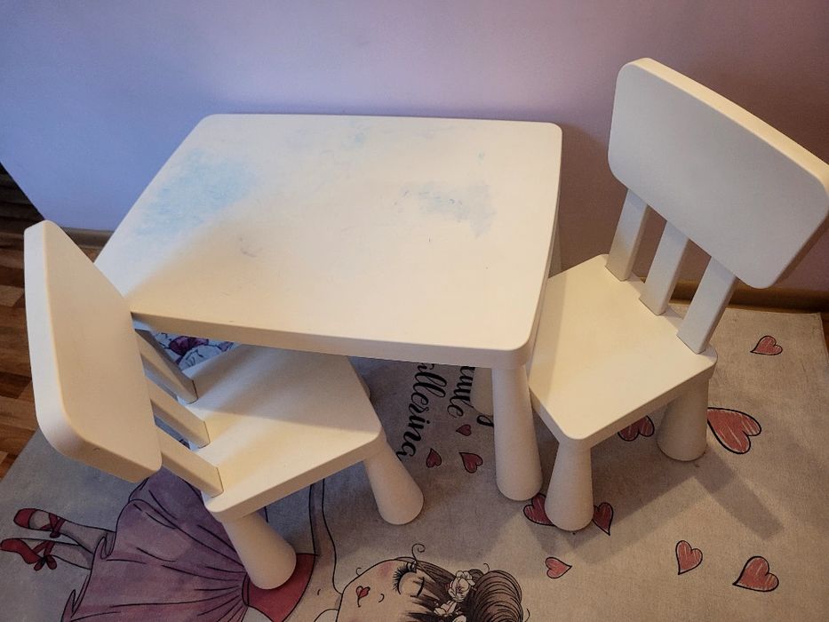 Stolik i krzesełka