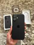 Czarny iPhone 16, 100% bateria, gwar. 8.10.25r, bez rat, Apple komplet