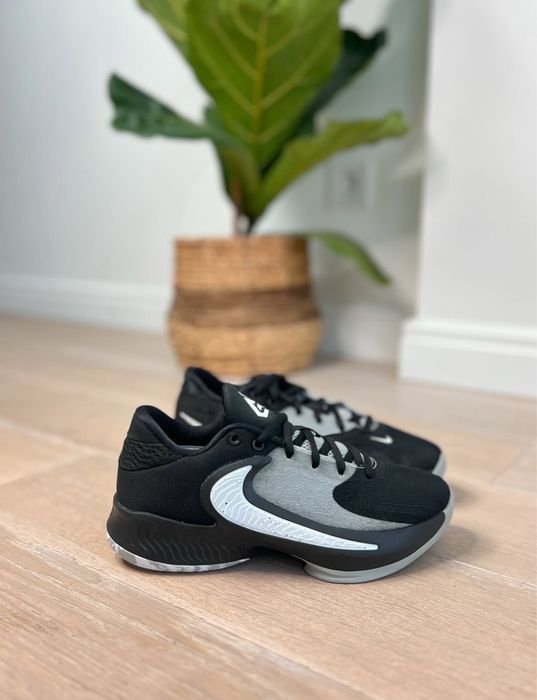 Кросівки Nike zoom freak 4