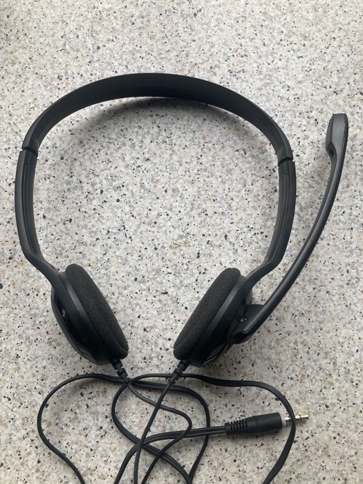 Навушники +1 б/у проводні з мікрофоном