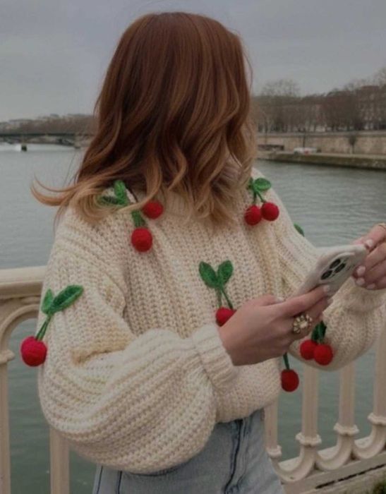 Sweter damski rozmiar S nowy