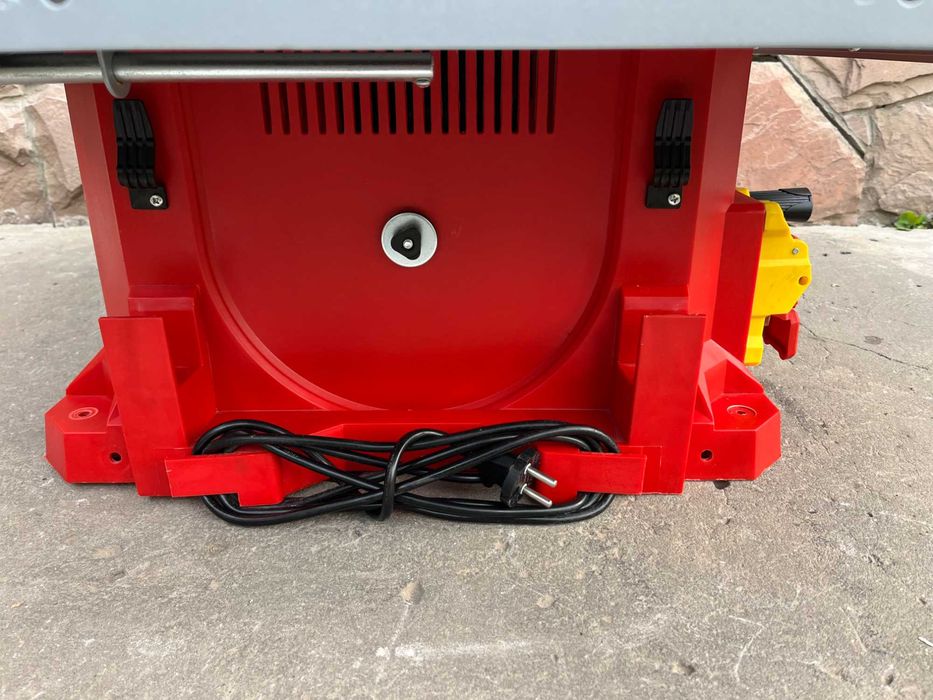 Циркулярная пила Einhell TC-TS 2225 U бу