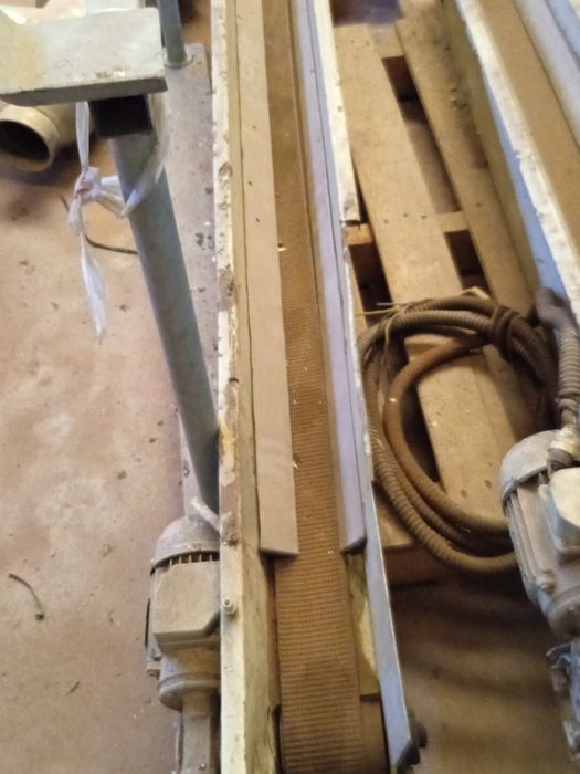 Tapete transportador e muito bom estado