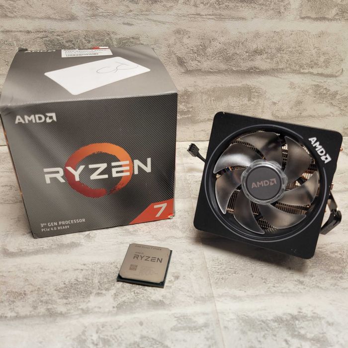 AMD Ryzen 7 3800X 8-Core Processor + (nowy oryginaly wentylator amd)