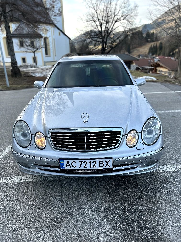 Mercedes-Benz w211