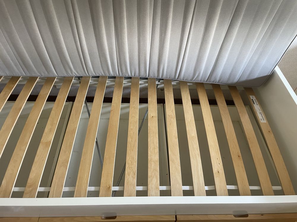 Cama de Solteiro IKEA com Colchão + 3 Gavetas de Arrumação