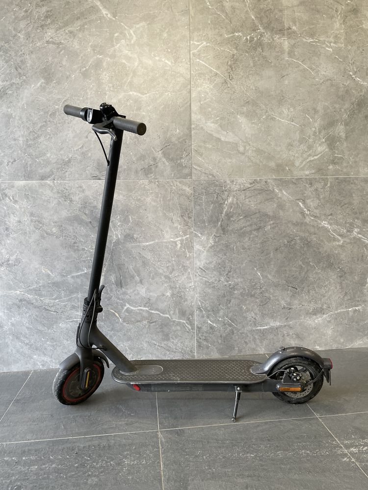 Електросамокат Xiaomi Mi Electric Scooter Pro 2 Black