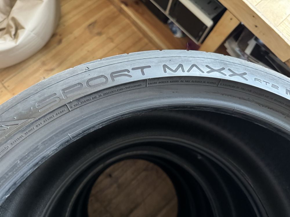 Резина Dunlop SportMax 285/35/R21 (285 35 21) супер состояние!