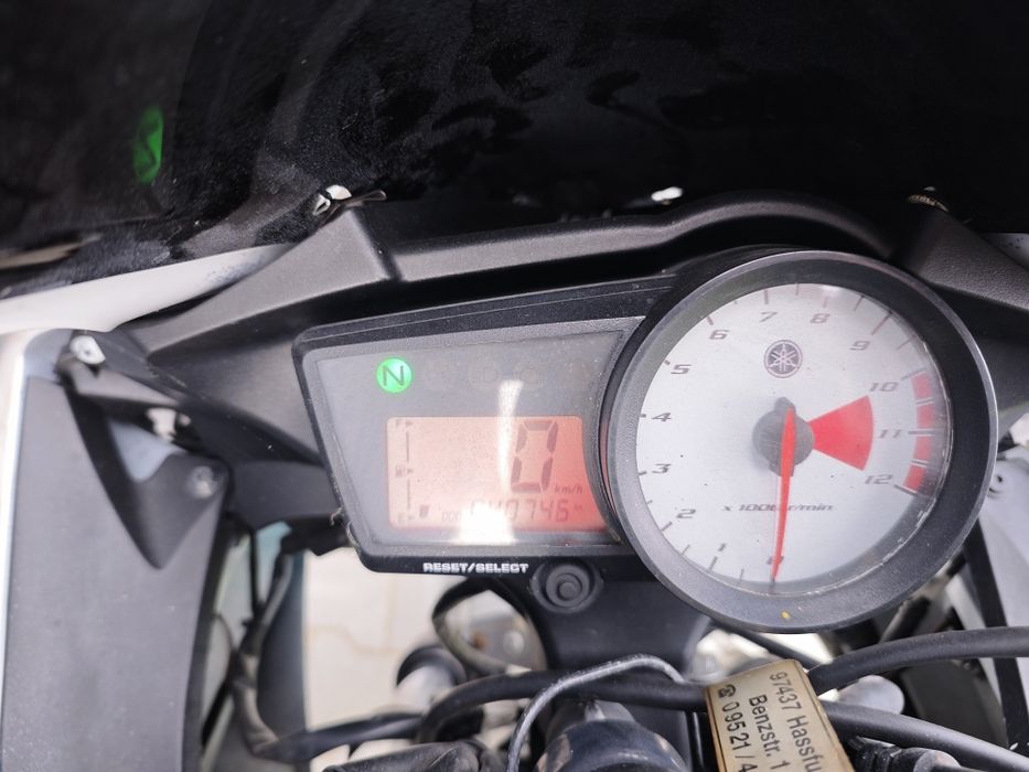 Yamaha YZF125R Uszkodzona