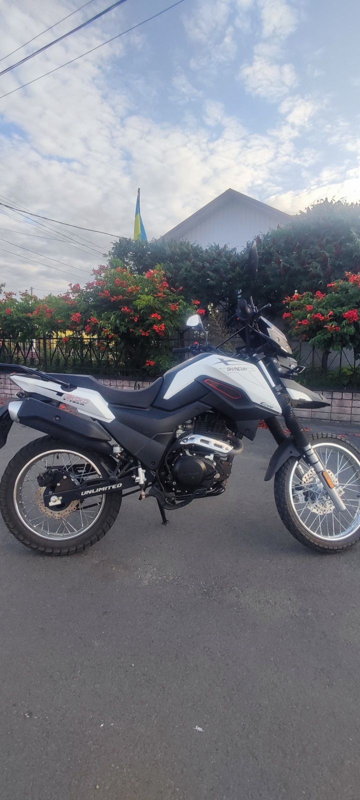 Продам мотоцикл 200 куб