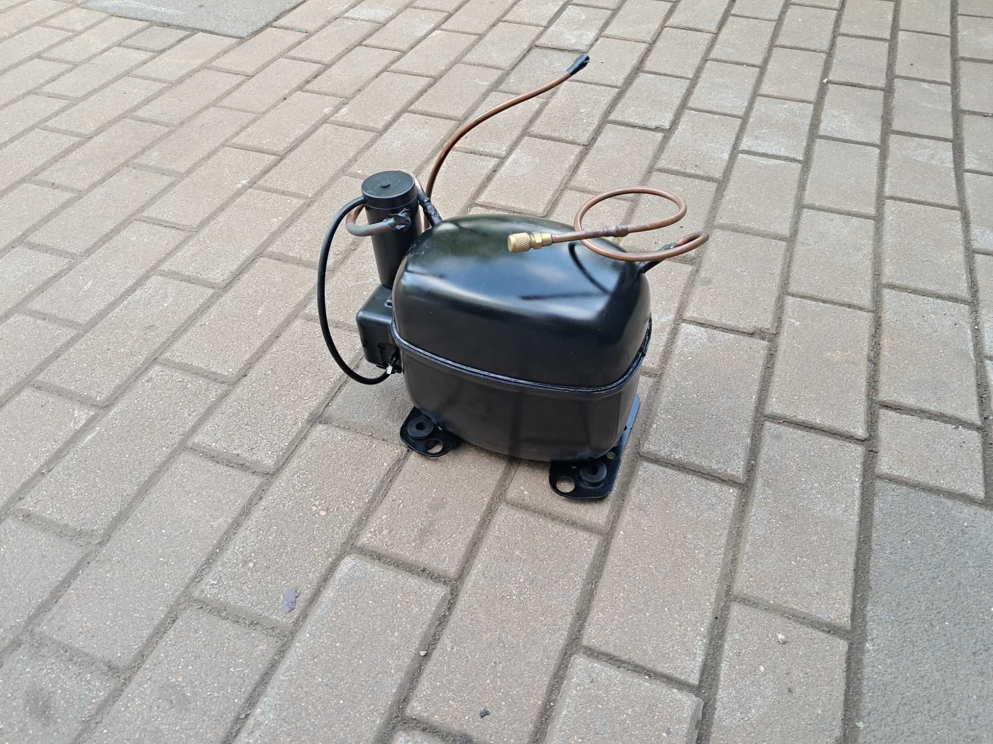 Sprężarka chłodnicza ,agregat  DANFOSS SC10CL czynnik R404A .Wysyłka