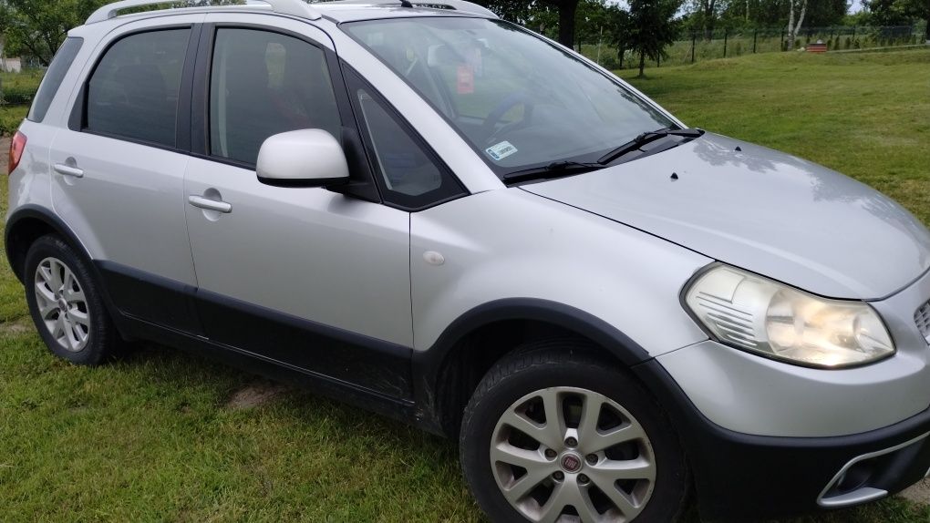 Samochód Fiat Sedici