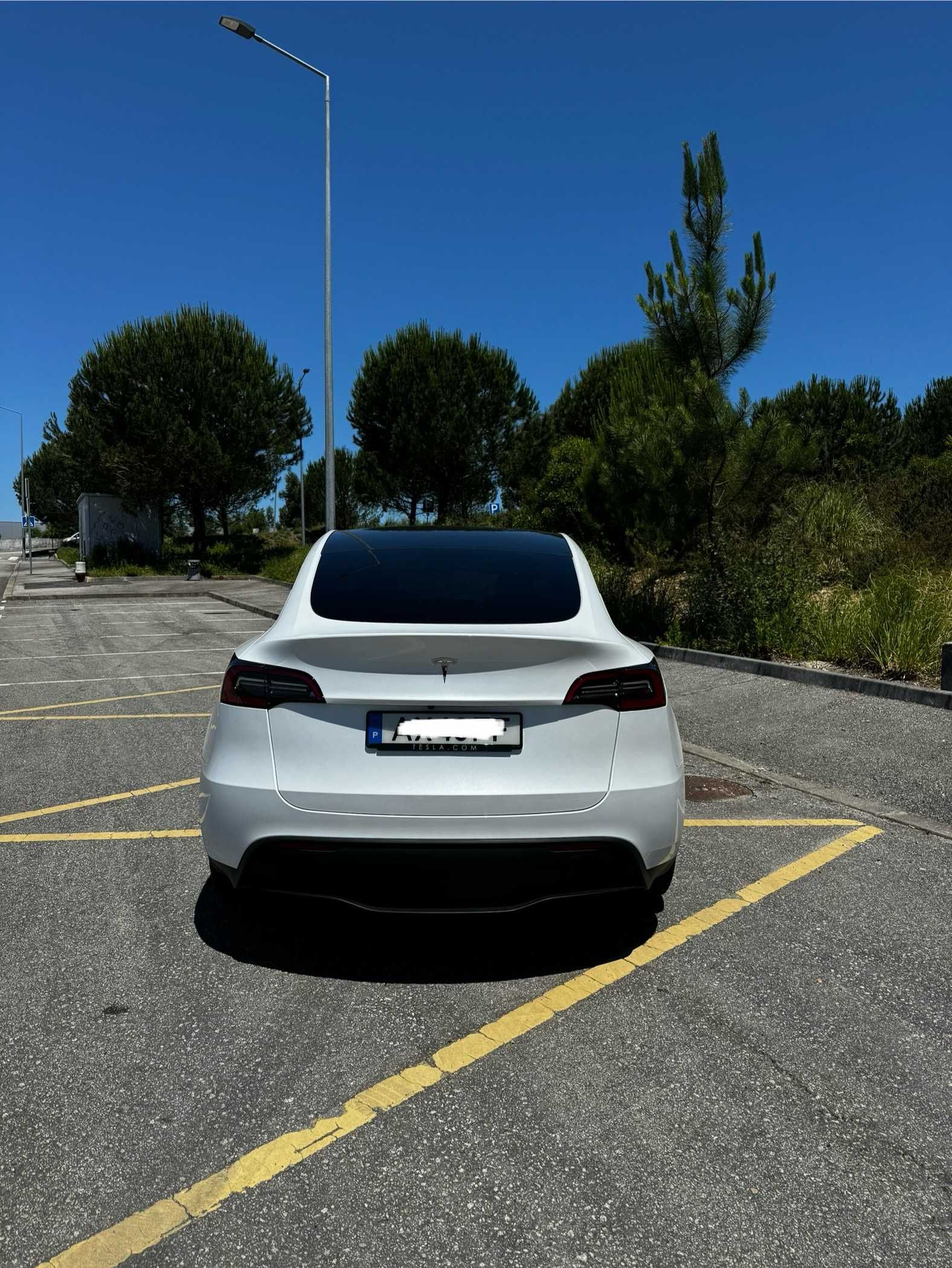 Tesla Y  RWD 2023